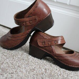 Dansko clogs with velcro strap